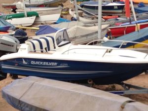 Quicksilver 425 Commander Review
